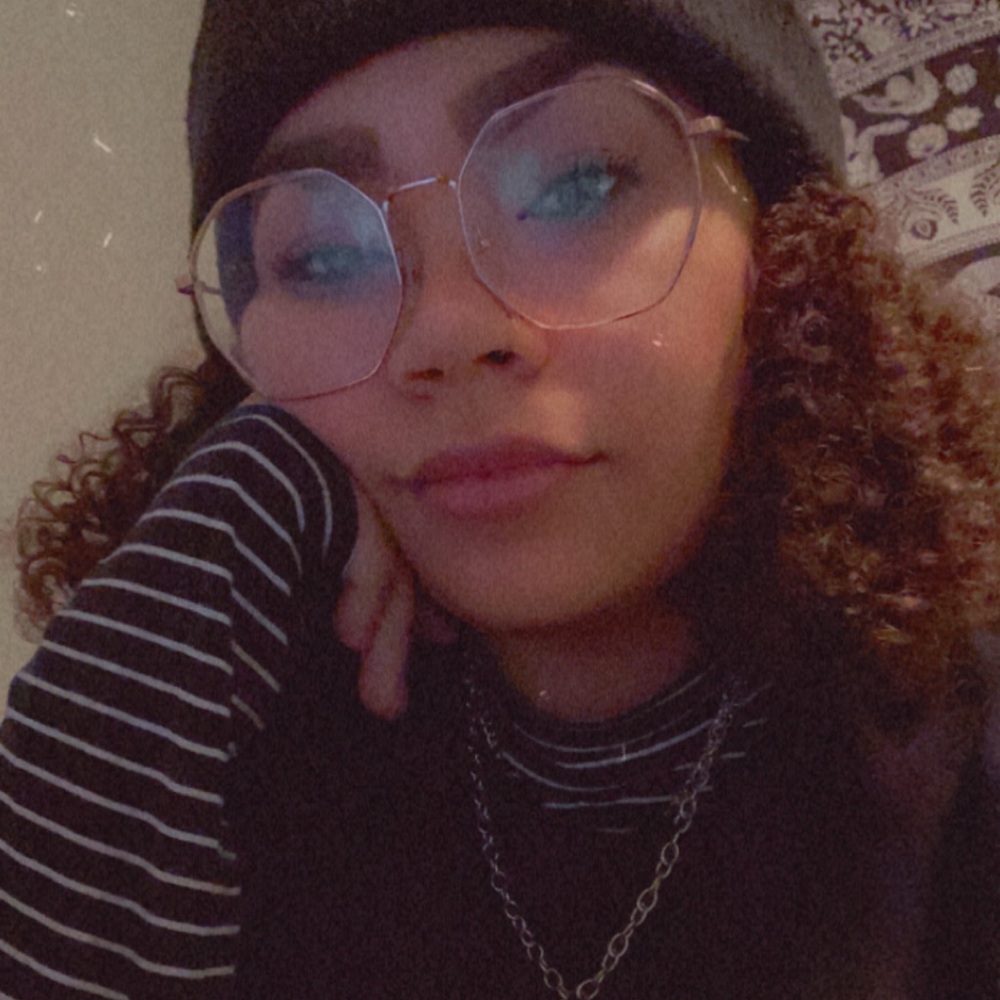 Meet your Posher, Kanisha
